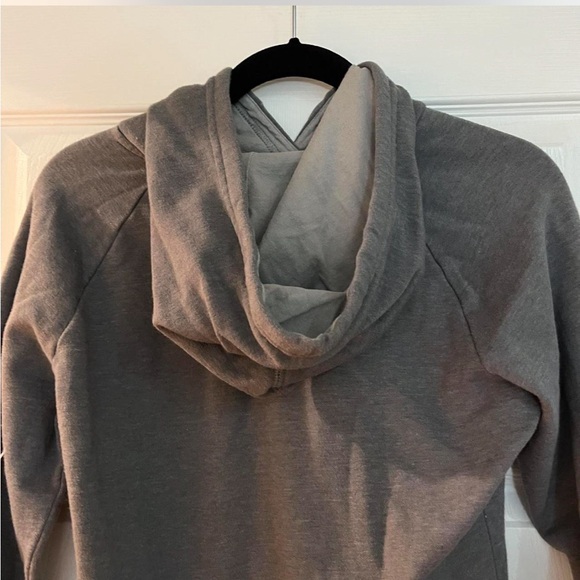 Grey North Face hoodie - Picture 2 of 3